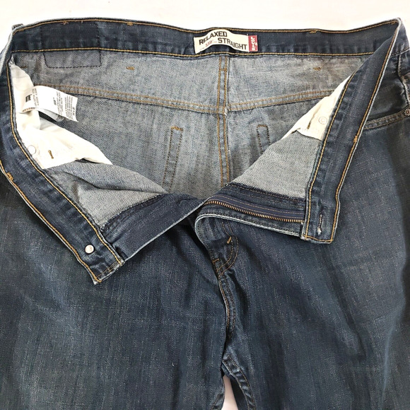 Levi's 559 SIZE 44x30 Relaxed Straight Fit Dark Wash Blue Denim Jeans Mens STAIN - Picture 2 of 10